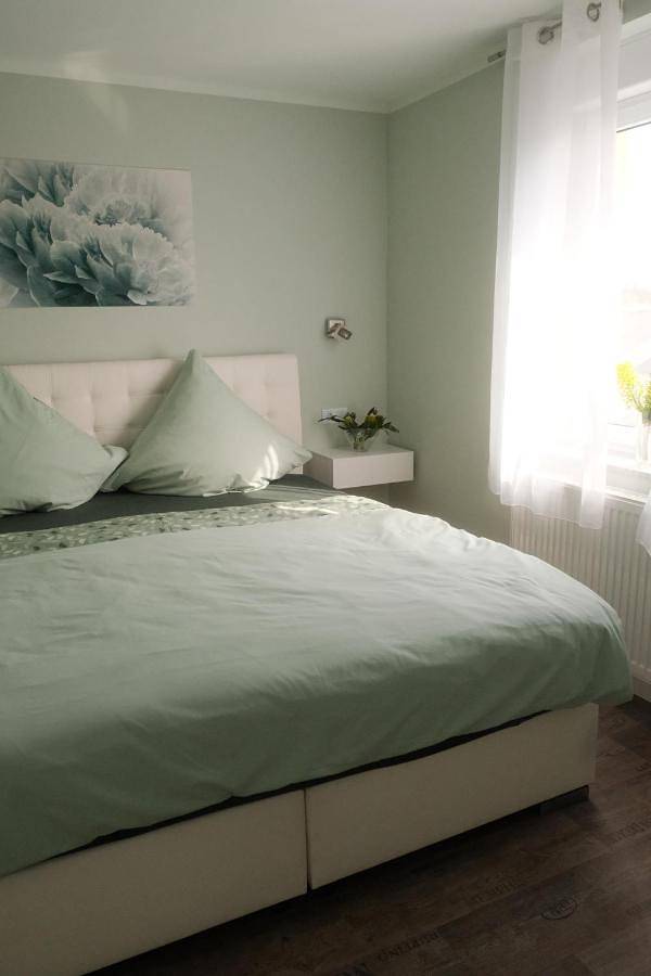 Ferienwohnung für 2 Personen, mit Terrasse und Garten sowie Ausblick in Bernburg - 2