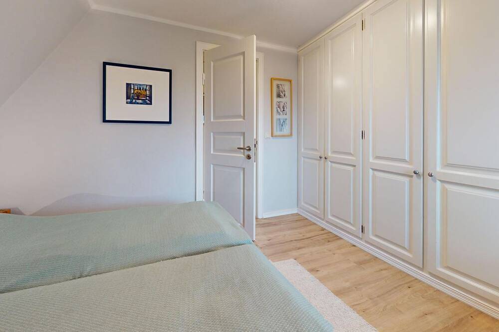 Haus Oberberg - Gemütliches Reetdachhaus für 6 Personen in den Dünen von Hörnum in Hörnum, Sylt