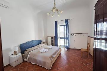 Location de vacances pour 5 personnes, animaux acceptés à Torre Faro