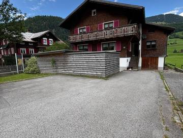 Ferienhaus für 10 Personen, mit Ausblick und Garten, mit Haustier im Bregenzerwald