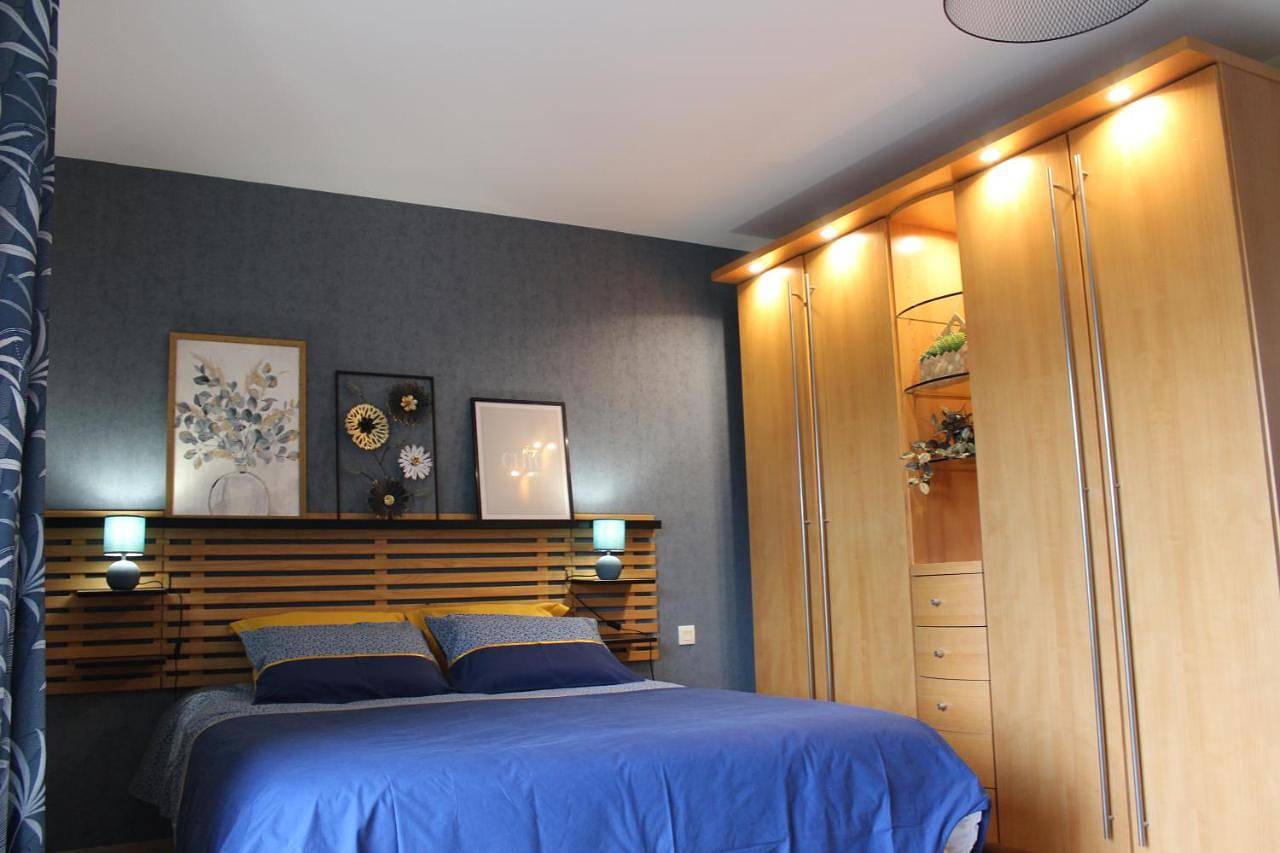 Appartement de vacances entier, Double Room with Private External Bathroom in Pontmain, Mayenne