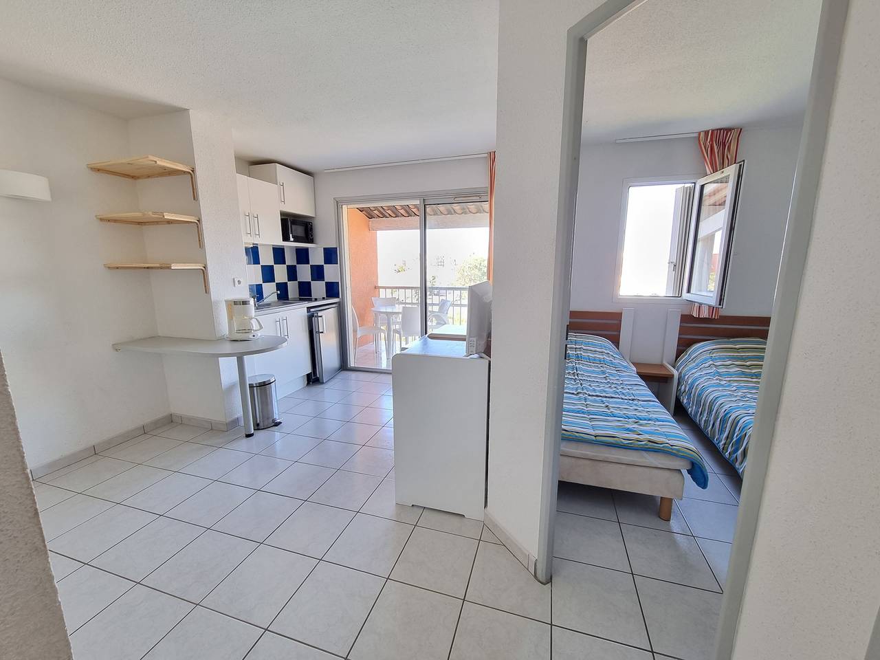Appartement entier, Appartement 'Cap d'Agde - Primavera - 2' avec vue mer, piscine partagée et climatisation in Cap d'Agde, Agde