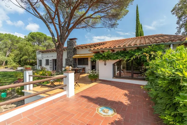 Ferienhaus für 8 Personen, mit Pool und Garten sowie Ausblick, mit Haustier - 1