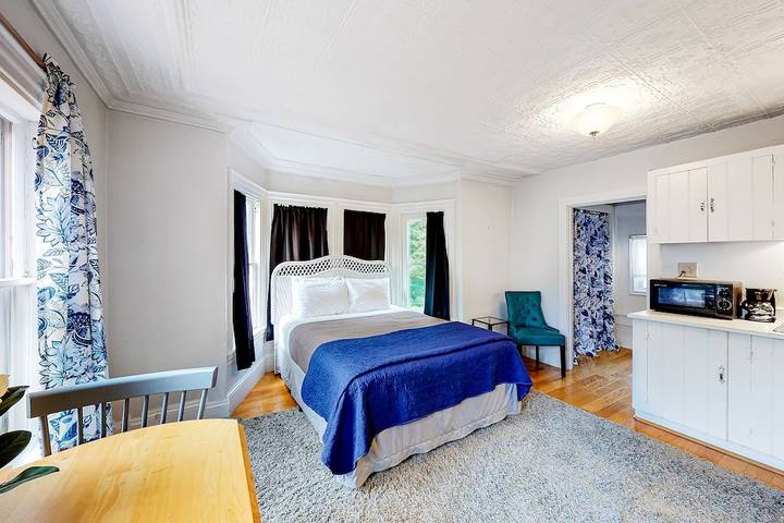 Gîte pour 2 personnes, avec terrasse dans Castine - 3