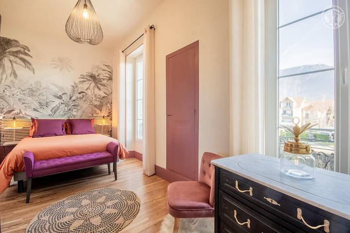 Gîte pour 2 personnes, avec jardin et piscine dans Porte-de-Savoie - 4