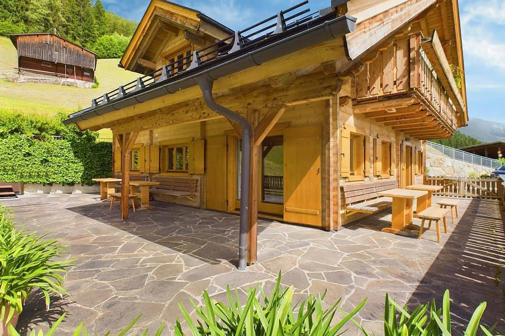 Traumhaftes Ferienhaus mit Sauna Nähe Schigebiet in Tuxer Alpen, Hippach