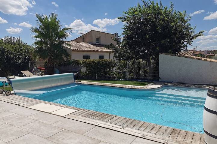 Villa für 9 Personen, mit Garten und Terrasse - 1