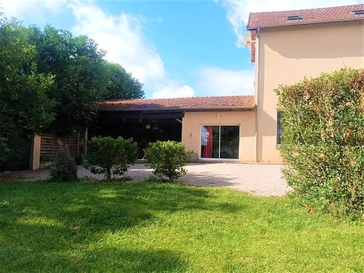 Gîte pour 10 personnes, avec jardin et terrasse dans Sury-en-Vaux - 3