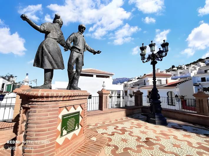 Bed and Breakfast 'El Cisne' with Sea View, Wi-Fi and Air Conditioning in Cómpeta, Málaga Province