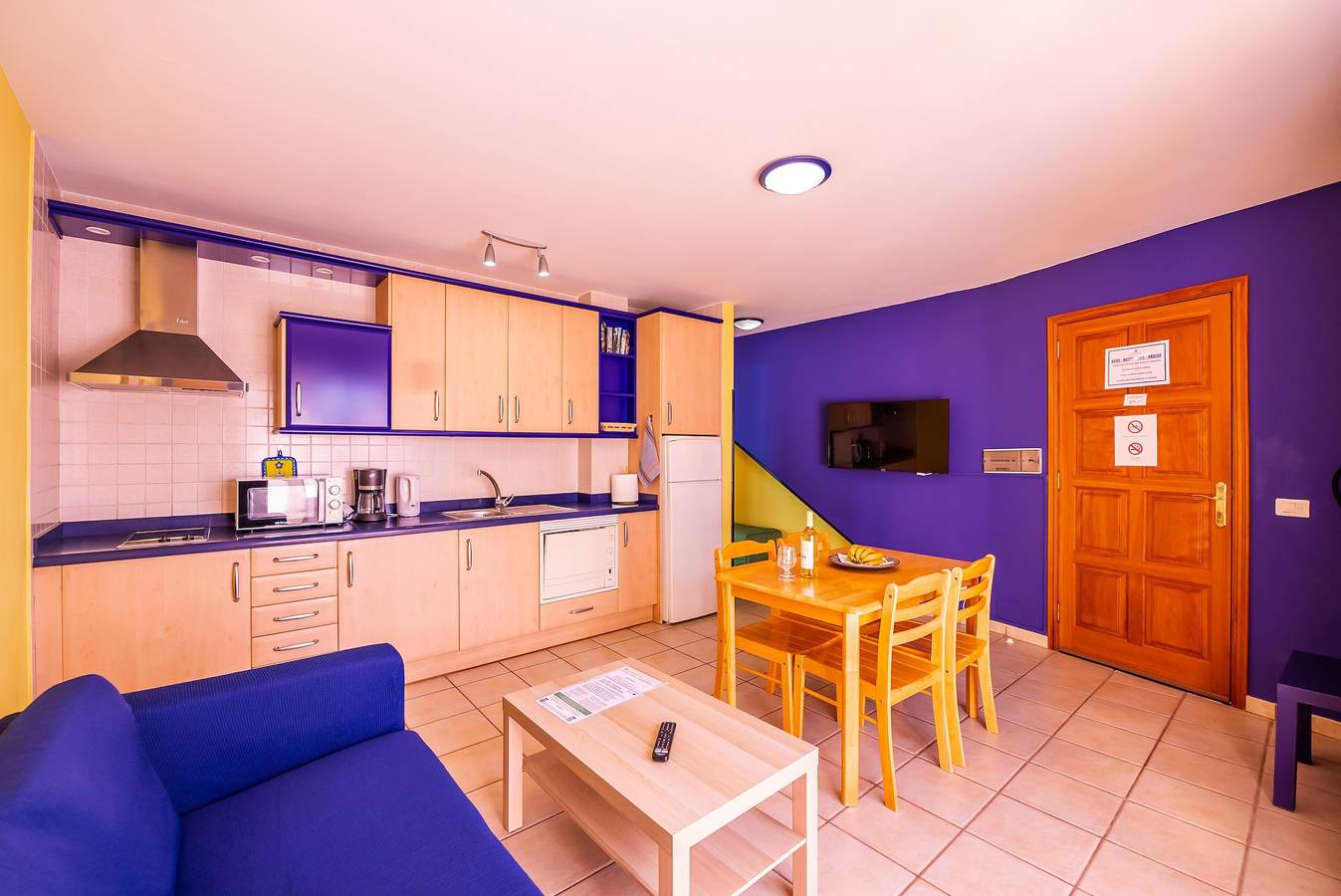 Apartamento entero, Apartamento 'Nautilus 1' con vistas al mar, terraza privada y Wi-Fi in Puerto Naos, Los Llanos de Aridane