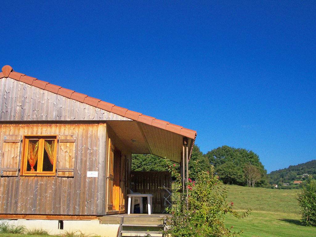La Bergeronnette - Gîtes dans la Prairie in Junhac, Région d'Aurillac