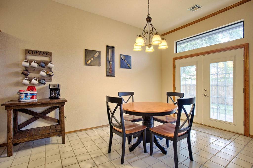 Raum und viel Komfort auf 2400 m²! Für 11 Personen! in Edmond, Oklahoma County