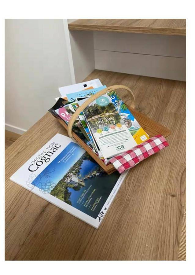 Gîte pour 2 personnes, avec jardin dans Sigogne - 4