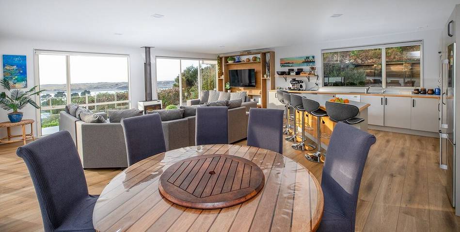 Holiday home for 15 people, with garden in Mangawhai