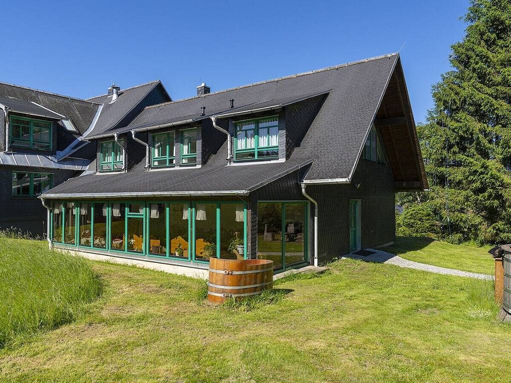 Ferienwohnung mit 1 Schlafzimmer in Sachsenbrunn, Rennsteig