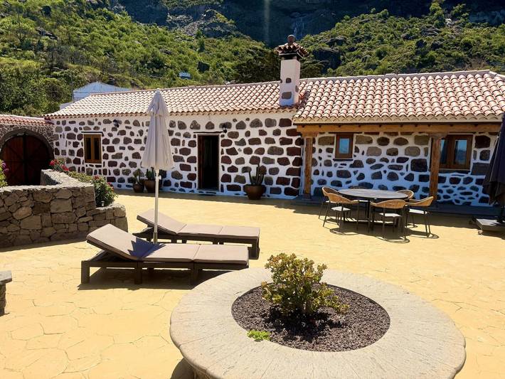 Charmantes kanarisches Haus mit Terrasse und Klimaanlage in Tejeda in Tejeda, Gran Canaria Nord