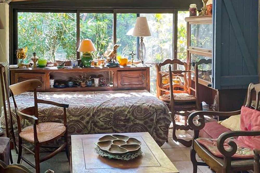 Maison abbé avec piscine in Gonfaron, Costa mediterránea (Francia)