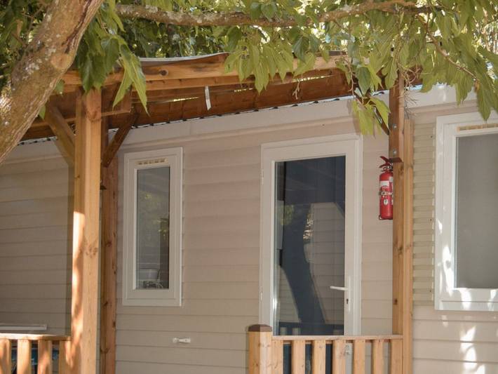 Mobil home pour 4 personnes, avec piscine