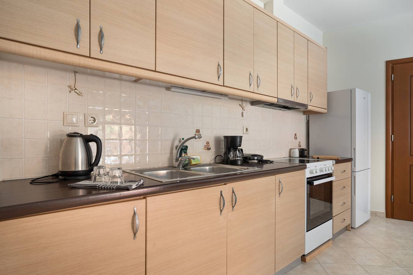 Ganze Wohnung, Apartment 'Ardavani City 1' mit gemeinsamer Terrasse, gemeinsamem Garten und Klimaanlage in Argostoli, Kefalonia