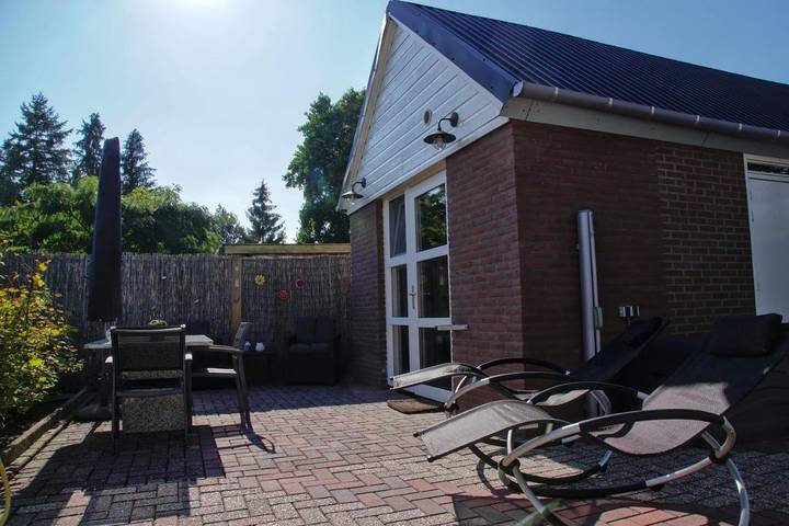 B&b voor 2 personen, with Terras and Tuin as well as Uitzicht in Emmen