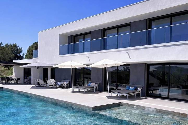 Maison de vacances pour 10 personnes, avec jardin à Le Tholonet