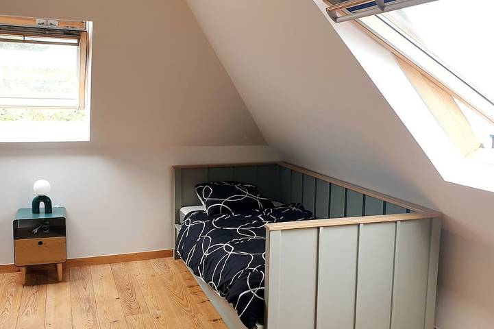 Location de vacances pour 10 personnes, avec terrasse et jardin à Tréogat - 3