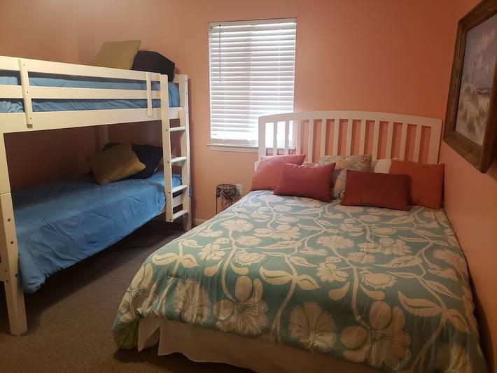 Vacation apartment for 8 people, with balcony and pool - 1