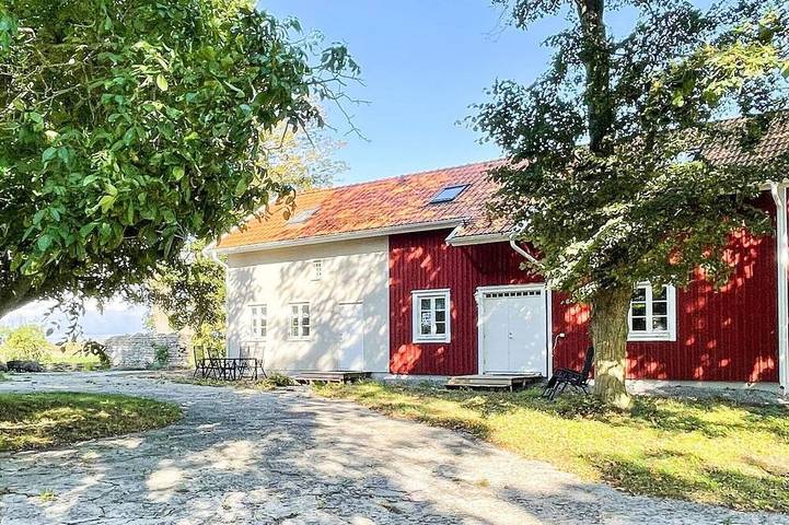 Hus för 8 Personer, med pool på Öland
