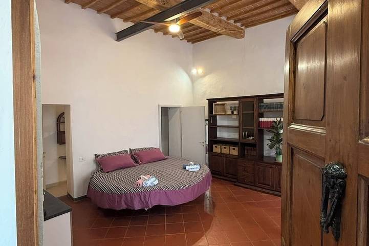 Entire apartment, House in Progress in Colle di Val d'Elsa, Siena Province