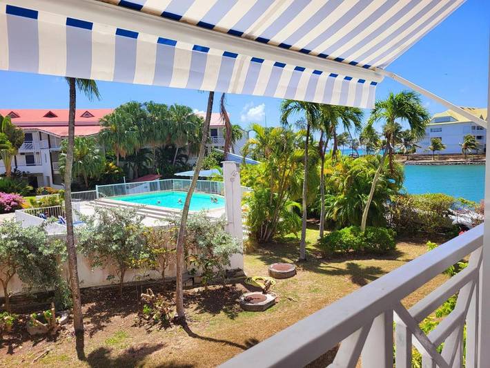Gîte pour 2 personnes, avec vue ainsi que piscine et terrasse dans Port De Saint Francois - 4