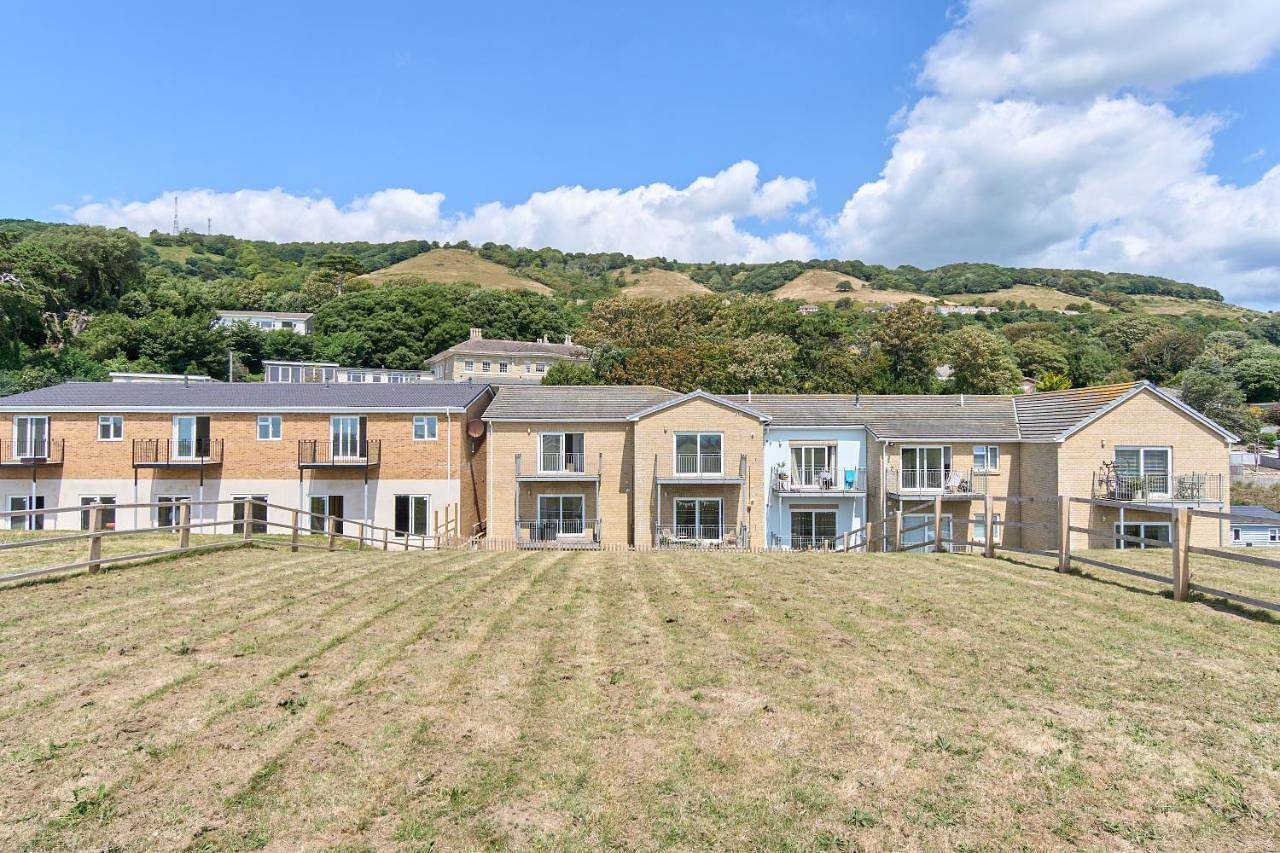 Entire apartment, Three-Bedroom Apartment in Ventnor, Isle of Wight