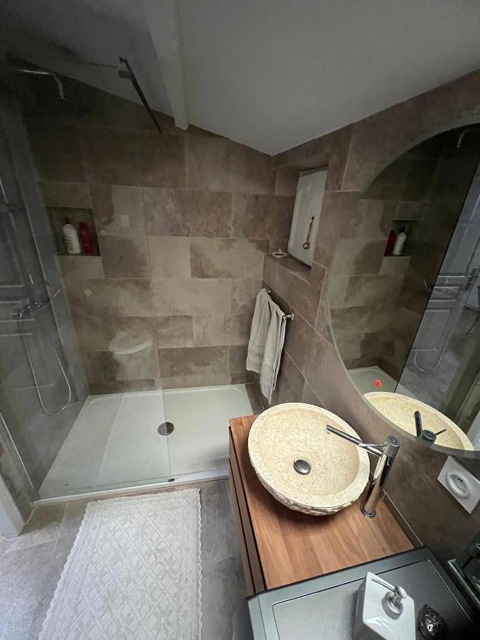 Appartement entier, Appartement lumineux in Le Beausset, Côte méditerranéenne (France)