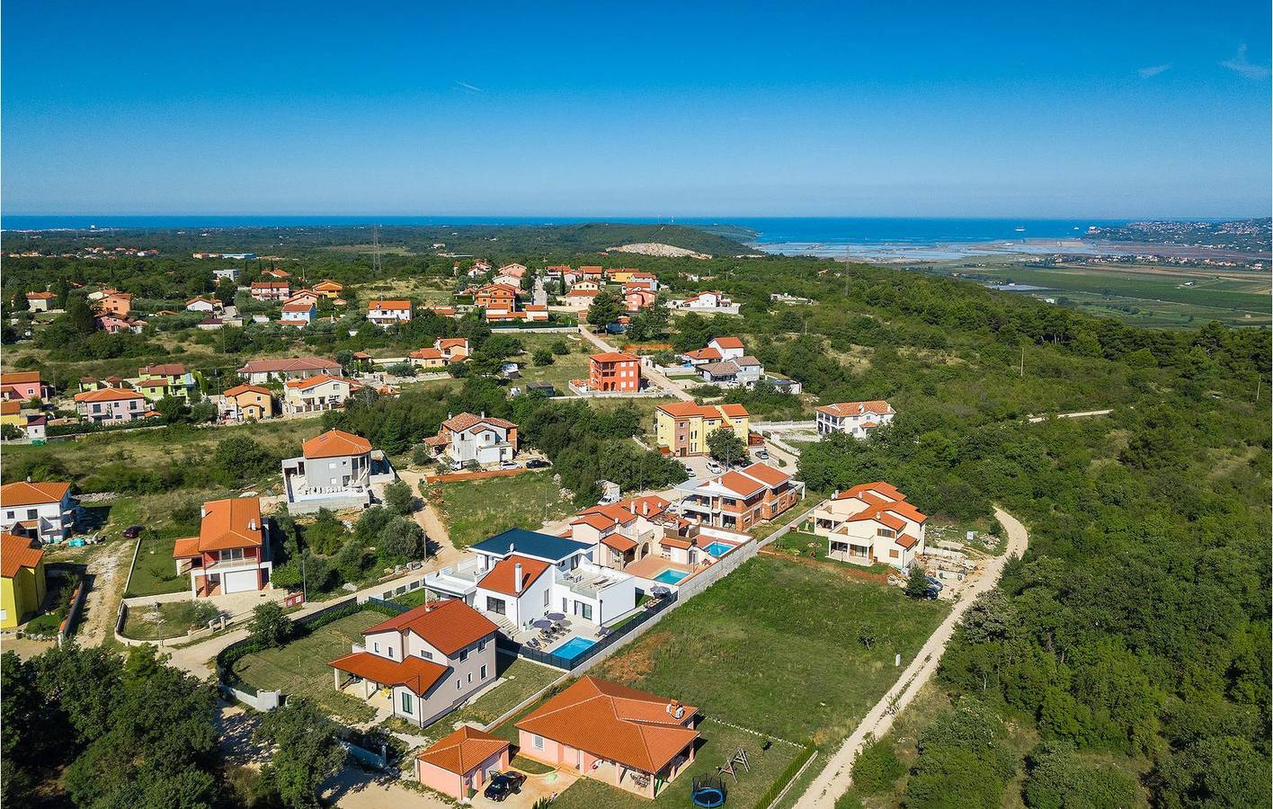 Spacious 1-Bedroom Apartment with Pool near Montrin and Maslinova Grana in Kaštel (Plovanija), Buje