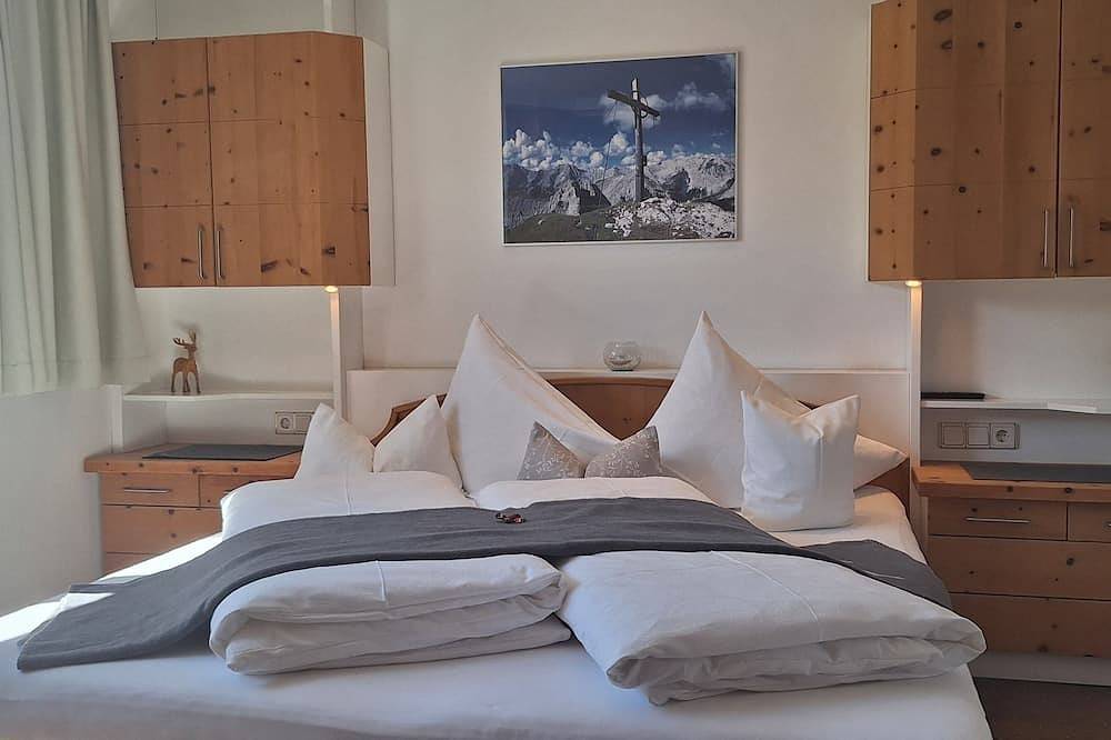 Ganze Wohnung, Komfort Apartment 2-4 Pers. am Land Nähe Innsbruck 5 km, Terrasse, E-Ladestation in Tuxer Alpen, Lans