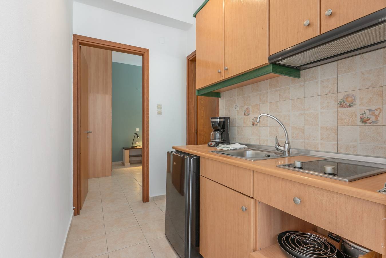 Entire apartment, Holiday Apartment "Standard" with Sea View, 2 Shared Terraces & Wi-Fi in Myrtos, Lasithi