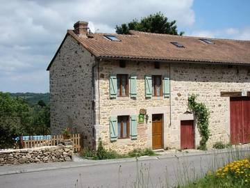 Gîte pour 8 personnes, avec jardin à Vaulry