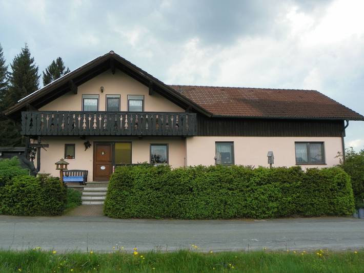 Ferienwohnung für 4 Personen, mit Balkon und Garten in Weißenstadt
