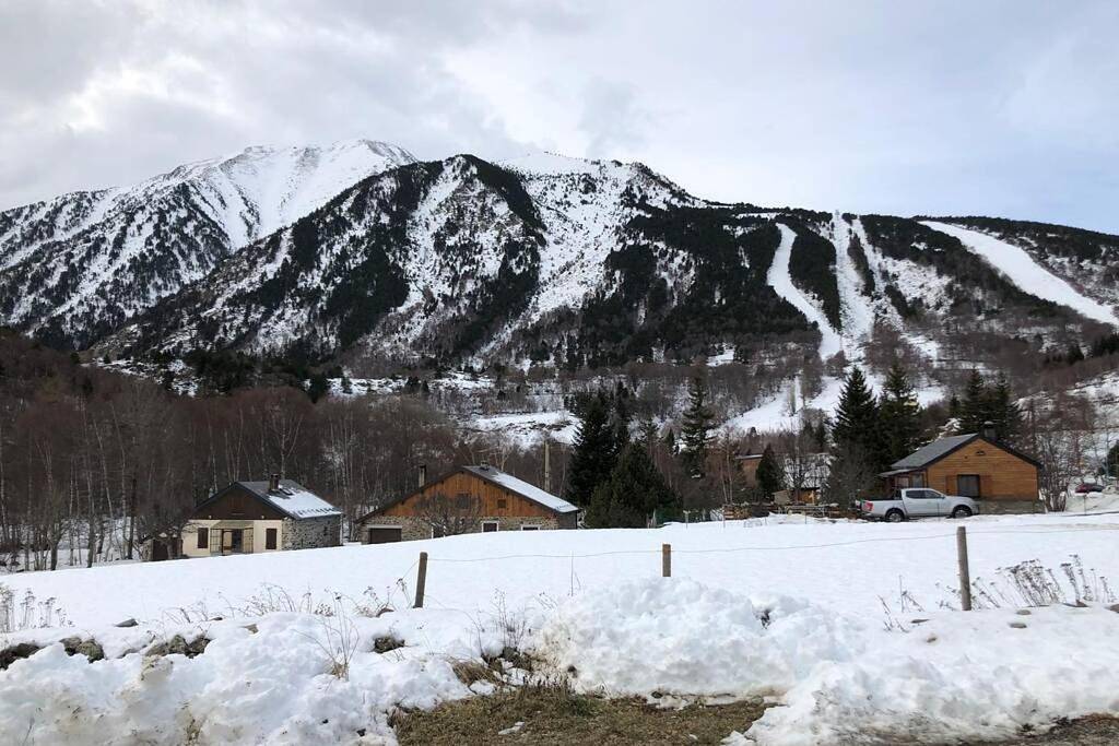 Appartement entier, One-Bedroom Apartment in Porté-Puymorens, Parc naturel régional des Pyrénées catalanes