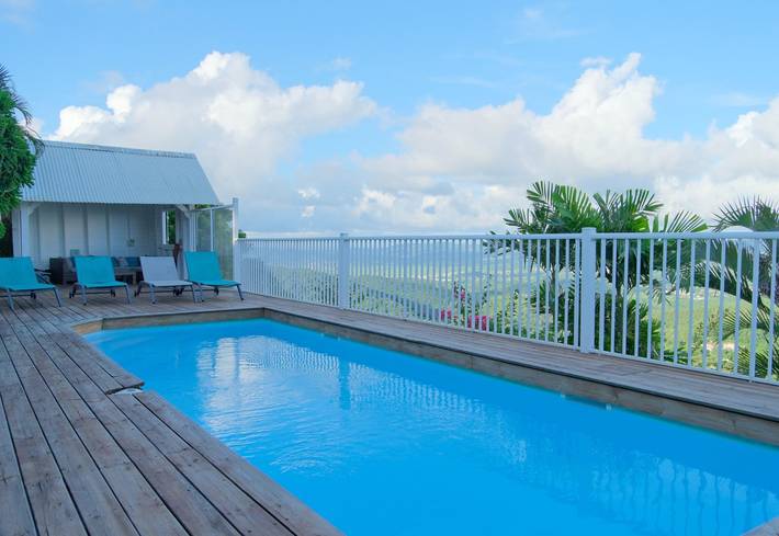 Location de vacances pour 8 personnes, avec jardin ainsi que terrasse et piscine à Le Diamant - 3