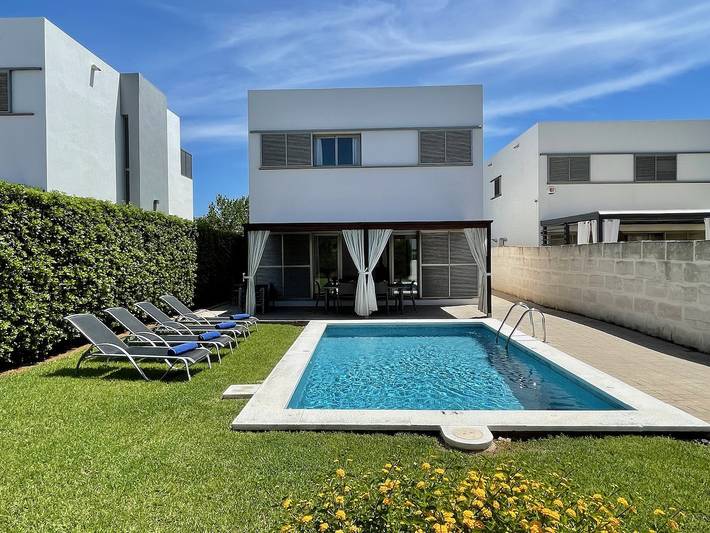 Location de vacances pour 6 personnes, avec jardin et terrasse à Cala en Bosc - 2