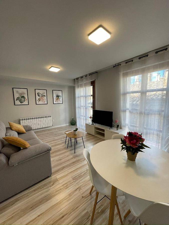 Gîte pour 4 personnes, avec balcon et vue à Tudela - 2