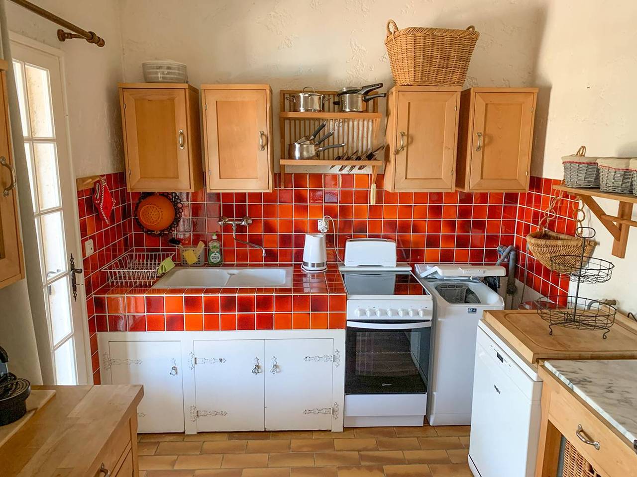 Charmante villa avec piscine à débordement aux Issambres in Roquebrune-sur-Argens, Région de Draguignan