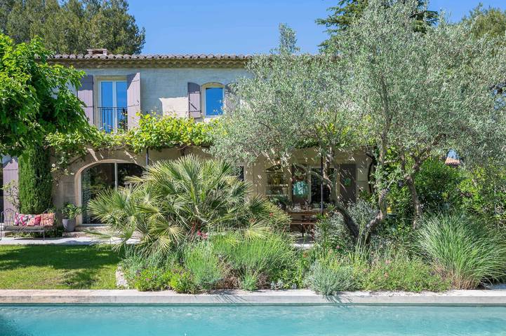 Location de vacances pour 10 personnes, avec jardin et piscine, animaux acceptés à Paradou - 2