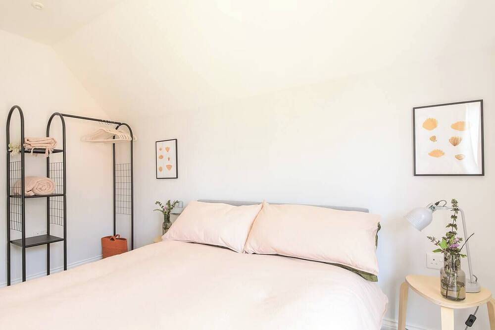 Cedar House by Whitstable Seaside in Whitstable, Kent
