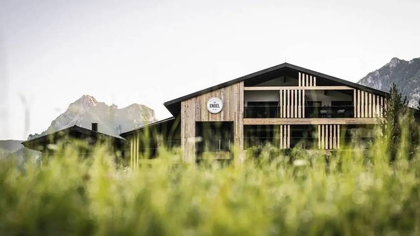 Zimmer für 2 Personen, mit Balkon und Whirlpool sowie Garten und Pool in Grän - 4