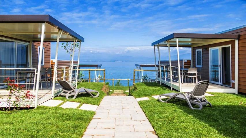 Bungalow für 6 Personen, mit Kinderpool und Pool in Lazise