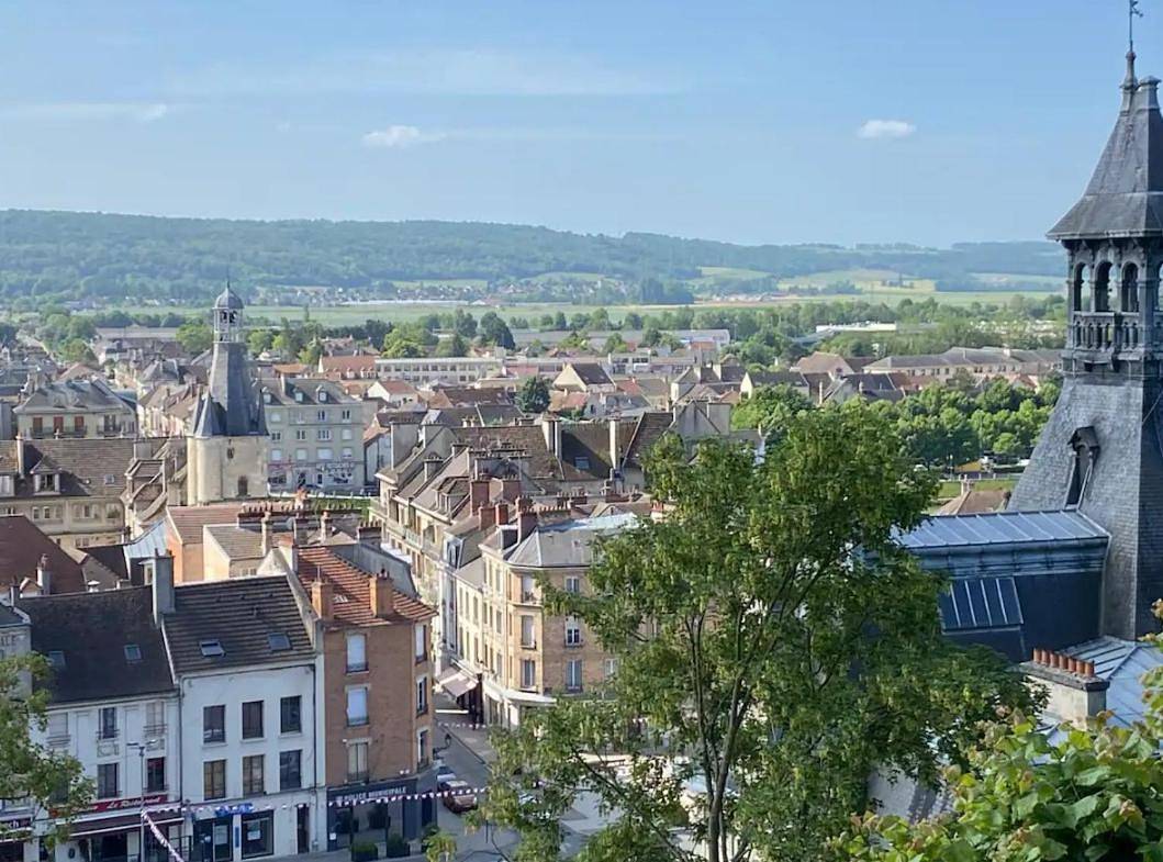 Magnifique maison avec terrasse in Château-Thierry, Aisne