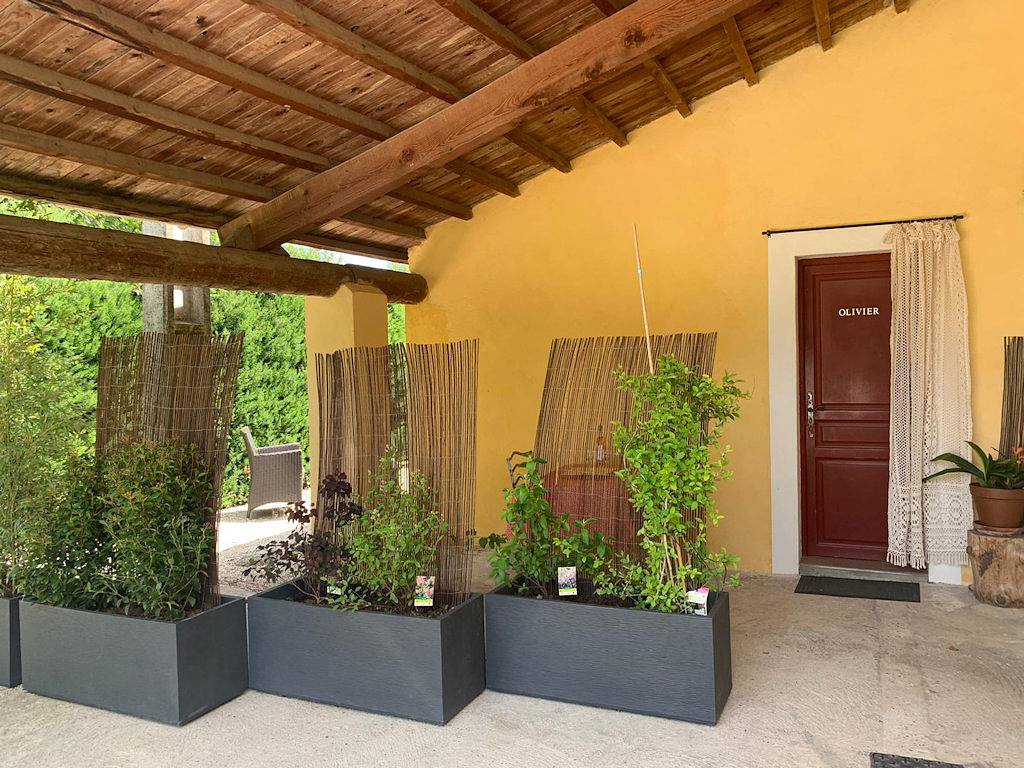 Studio entier, Bastide Sainte Agnès, gîte l'Olivier in Carpentras, Parc naturel régional du Mont-Ventoux