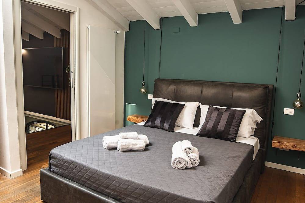 Ganze Wohnung, Industrial Apt. / Garage, Wifi, Netflix near downtown in Brescia, Brescia Provinz