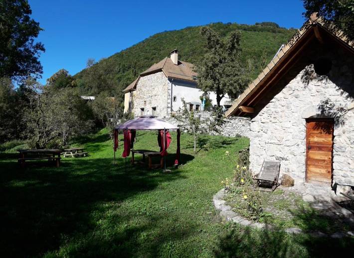 Hôtel pour 3 personnes, avec vue et jardin à Aspres-lès-Corps - 3